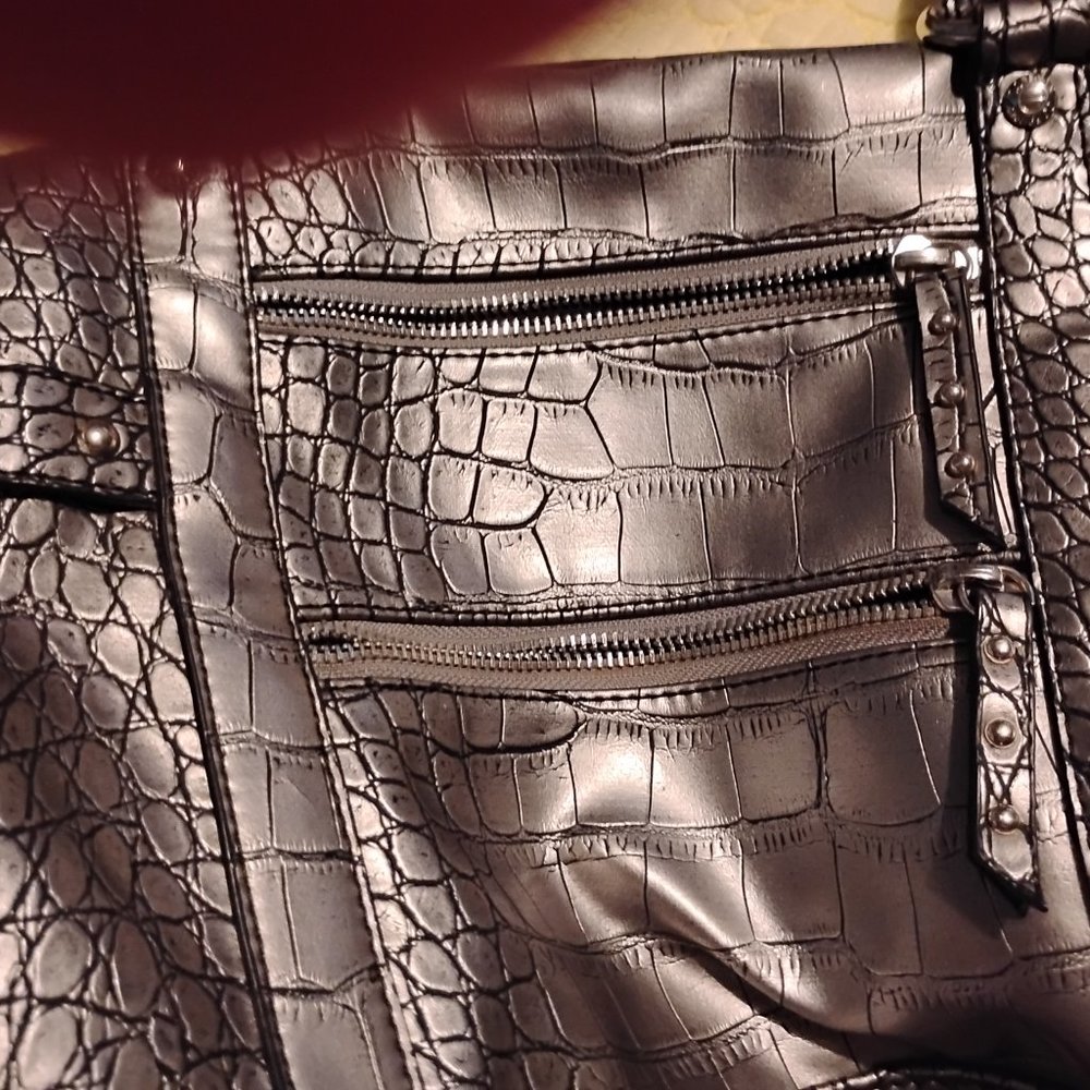 Handbag - Picture 2 of 3